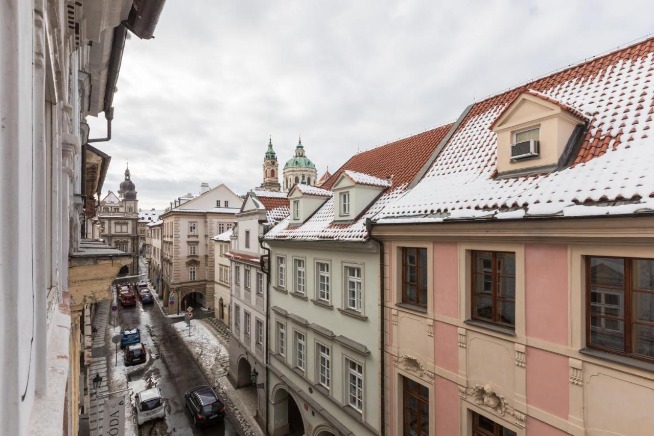 Charles Bridge Royal Apartments - Castle District Прага Экстерьер фото